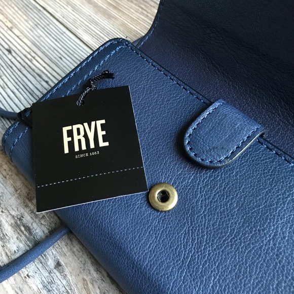 ❤️SOLD❤️FRYE: Lily Phone Crossbody - Picture 7 of 7